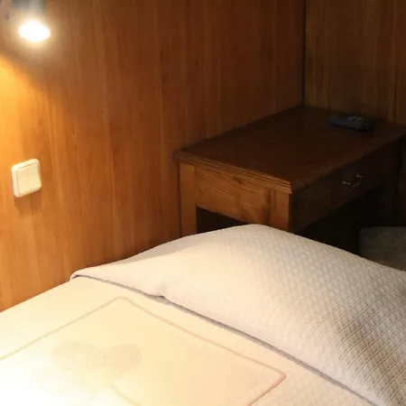 두아스 나송이스 *